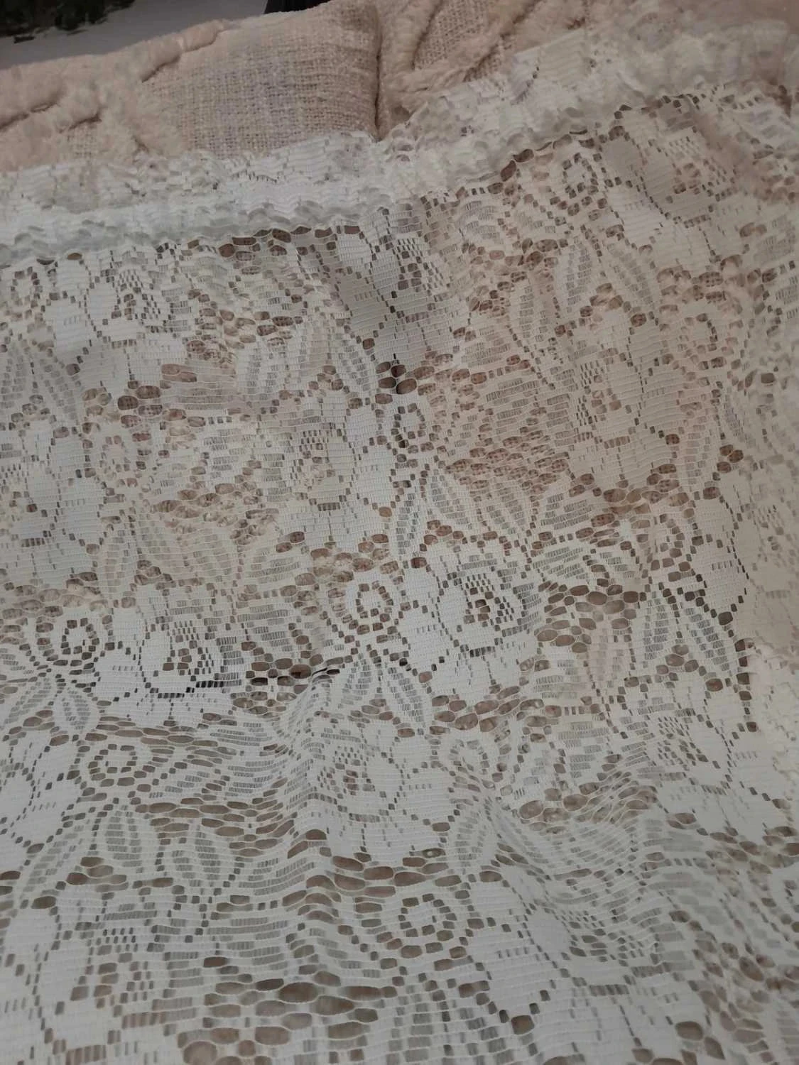 Cortina de renda branca, mede 150cm X 0,94cm – photo 3